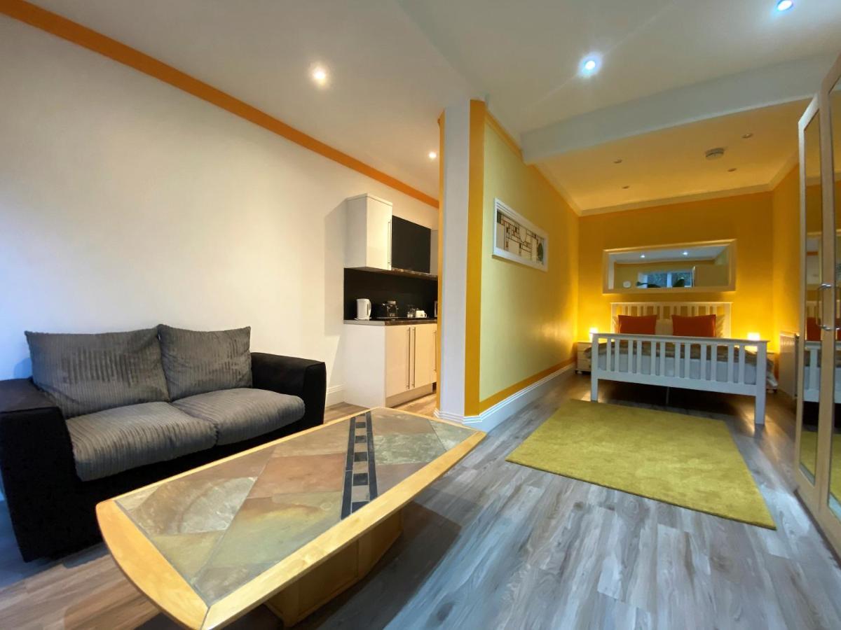 Hotel Harlestone Retreat (Adults Only) à Northampton Extérieur photo